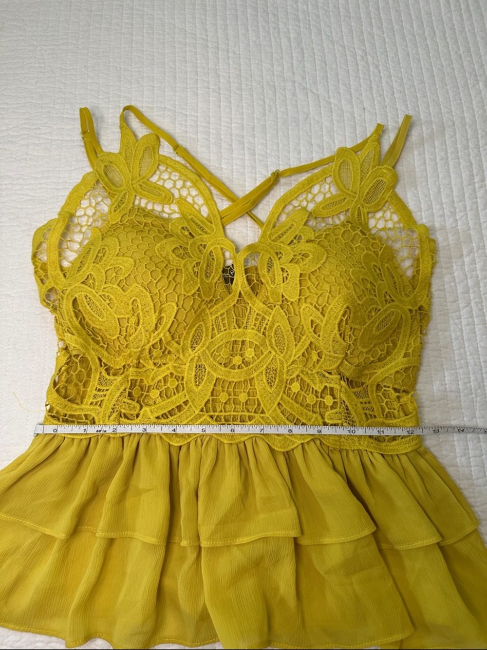 Lulumari Yellow Crocheted Lace Tank Top Size Small - Picture 7 of 10